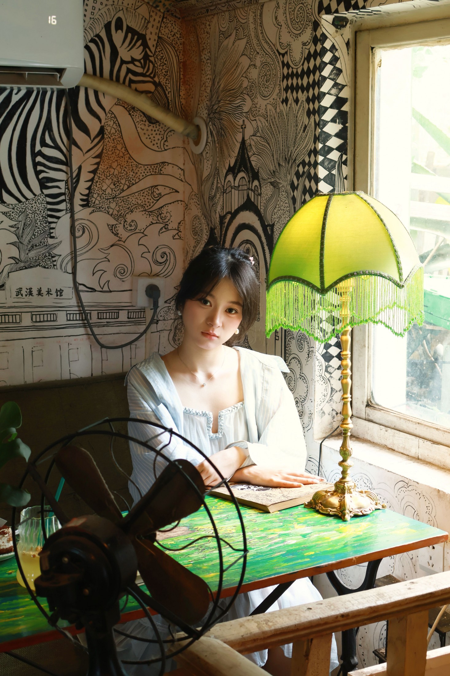 图片[1]-雪雪2233 – 《咖啡馆随拍》[21P]-蜜私库